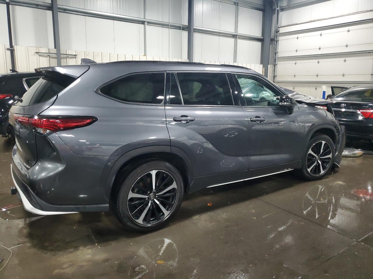 2021 TOYOTA HIGHLANDER