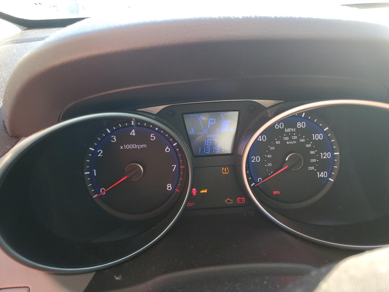 2011 HYUNDAI TUCSON