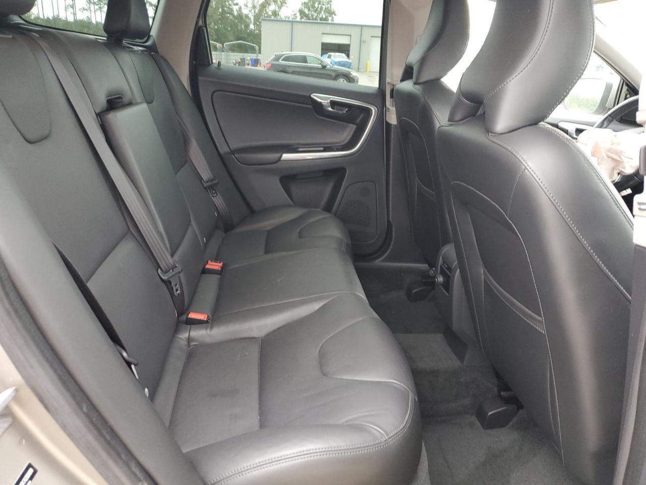 2016 VOLVO XC60