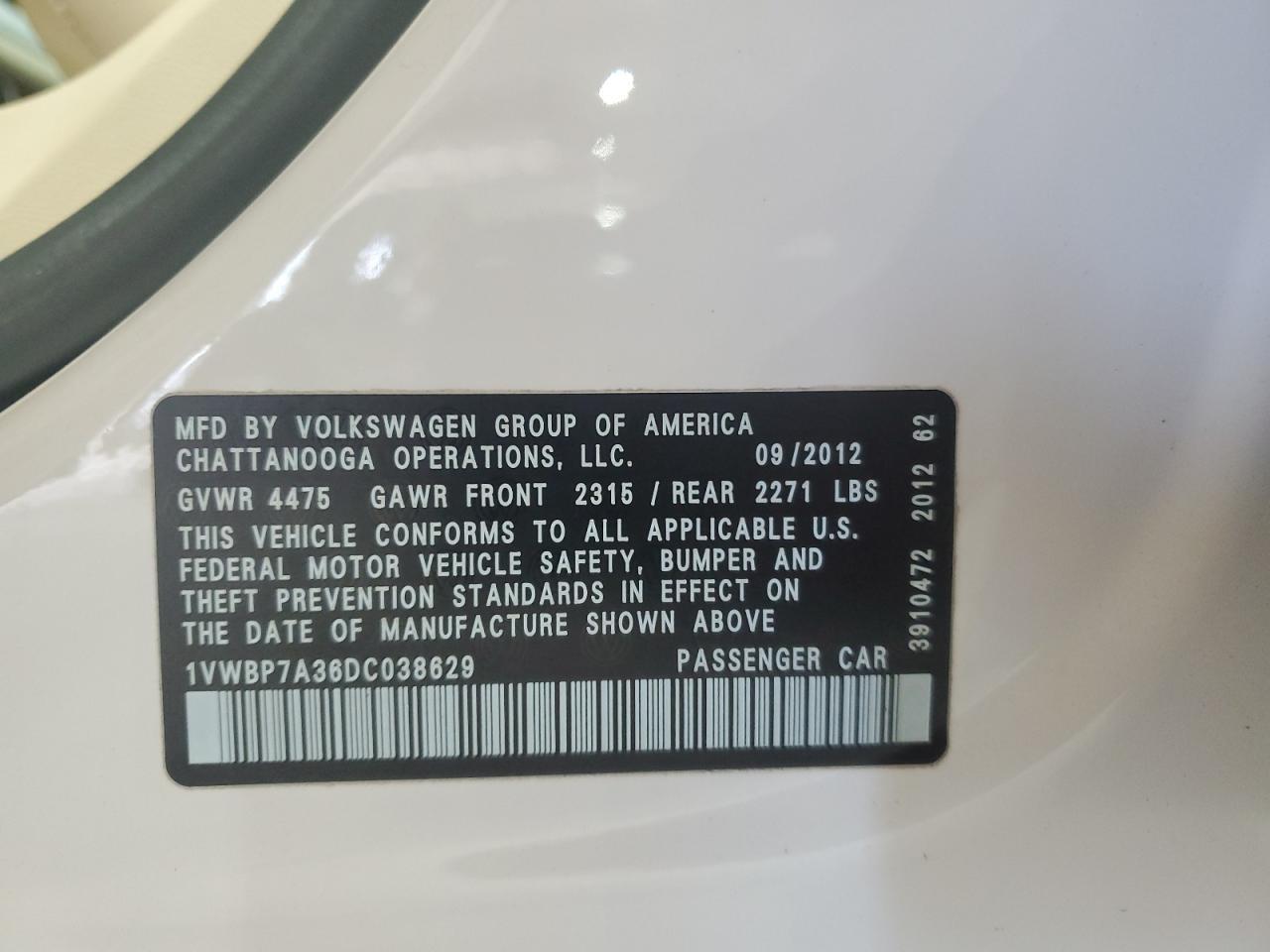 2013 VOLKSWAGEN Passat