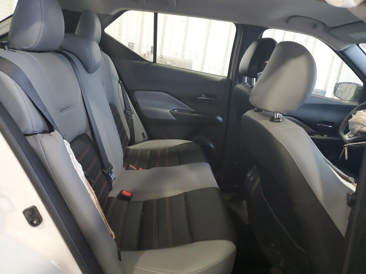 2023 NISSAN KICKS