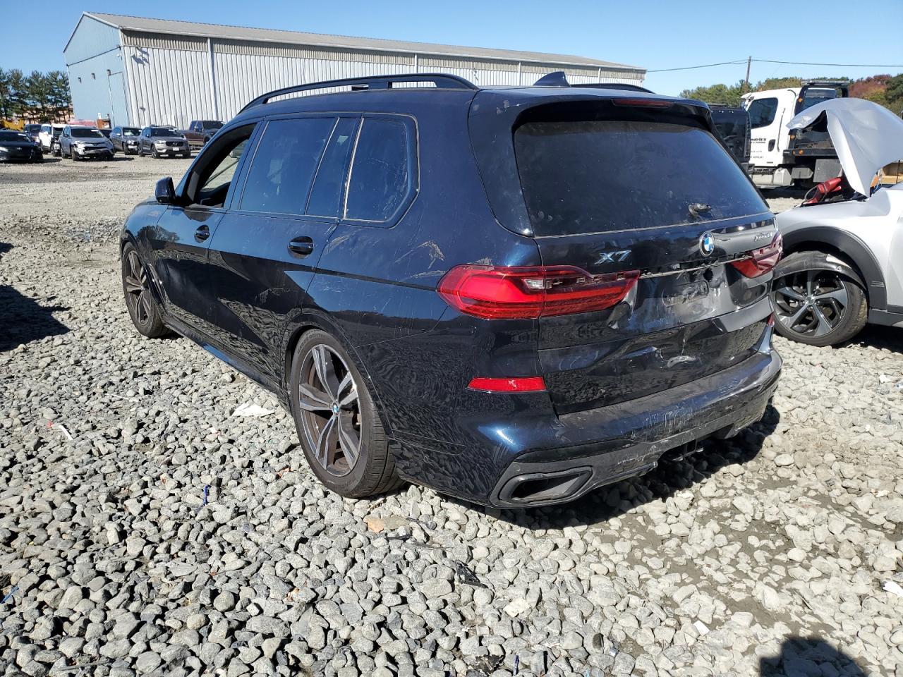 2022 BMW X7