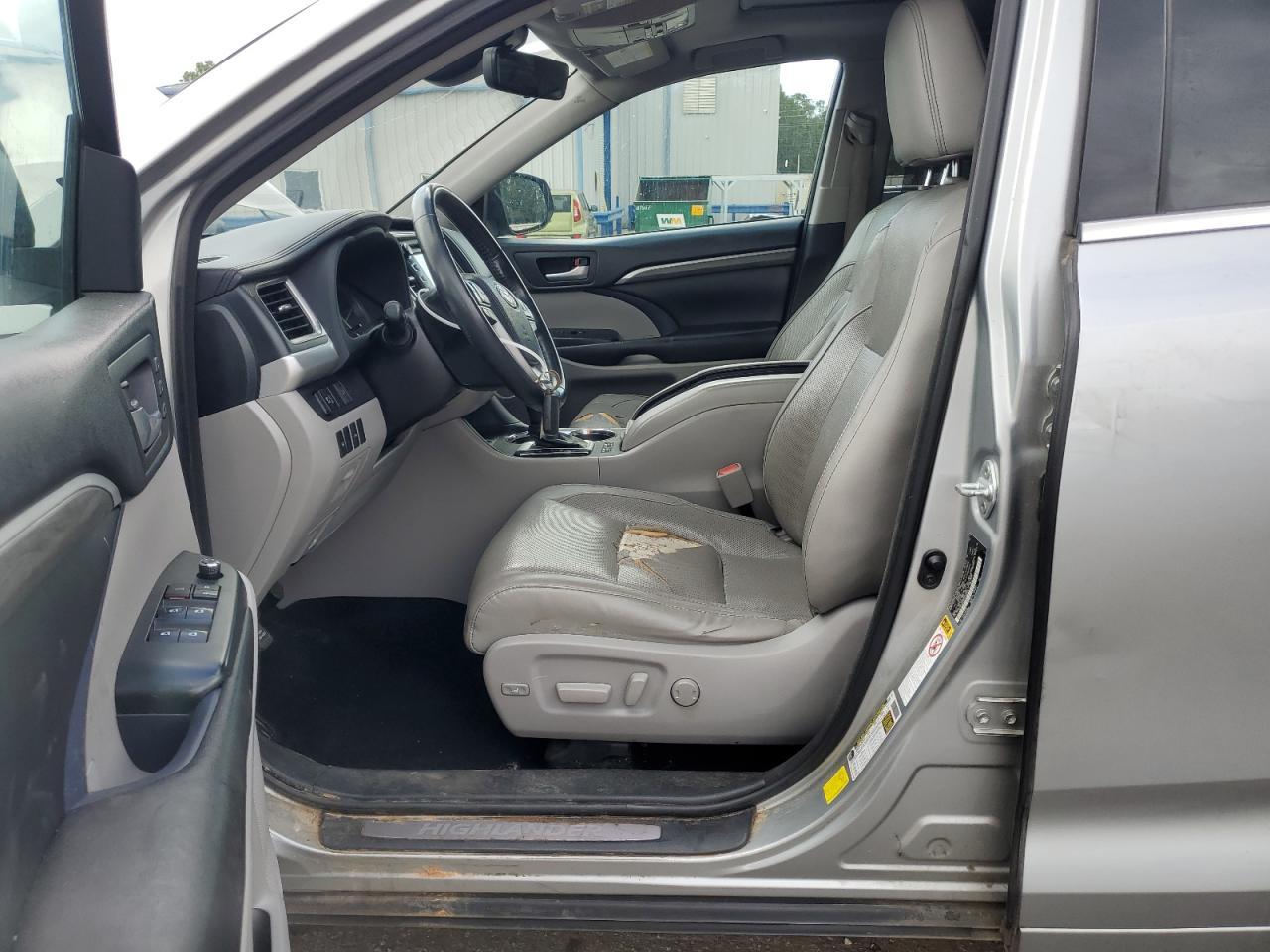 2017 TOYOTA HIGHLANDER