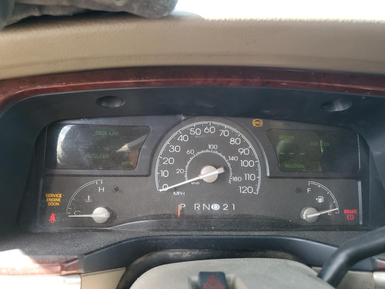 2003 LINCOLN Town Car
