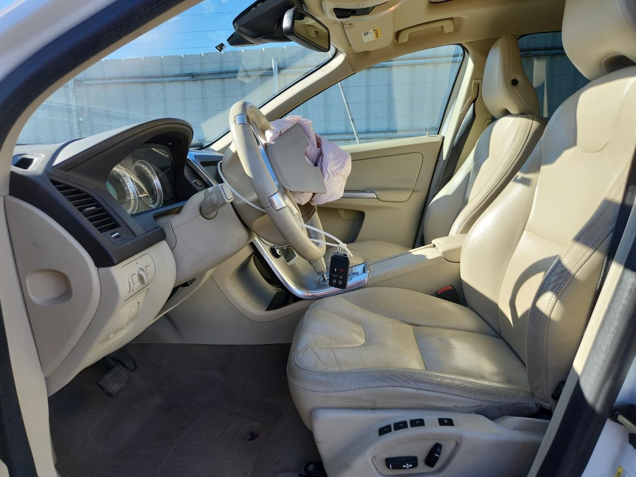 2012 VOLVO XC60