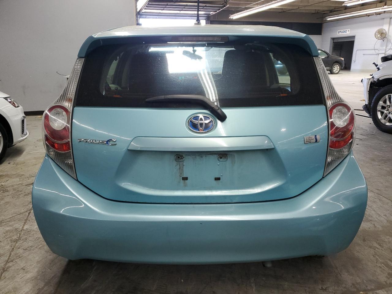 2013 TOYOTA Prius c