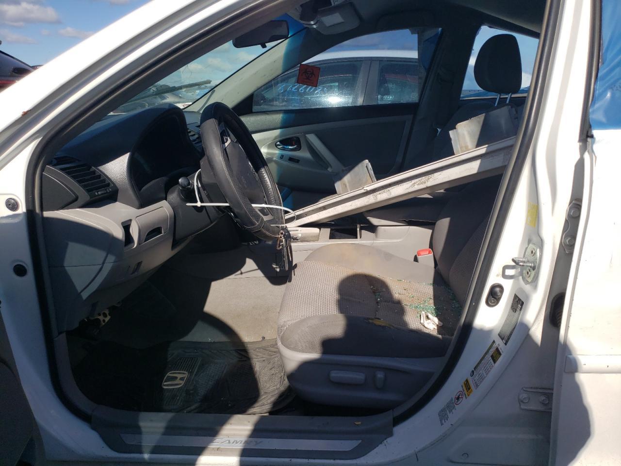 2011 TOYOTA CAMRY