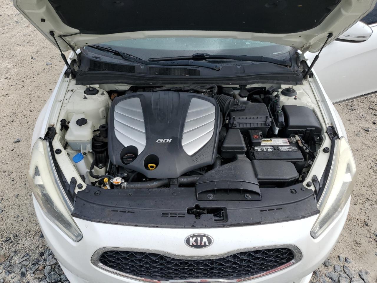 2016 KIA Cadenza
