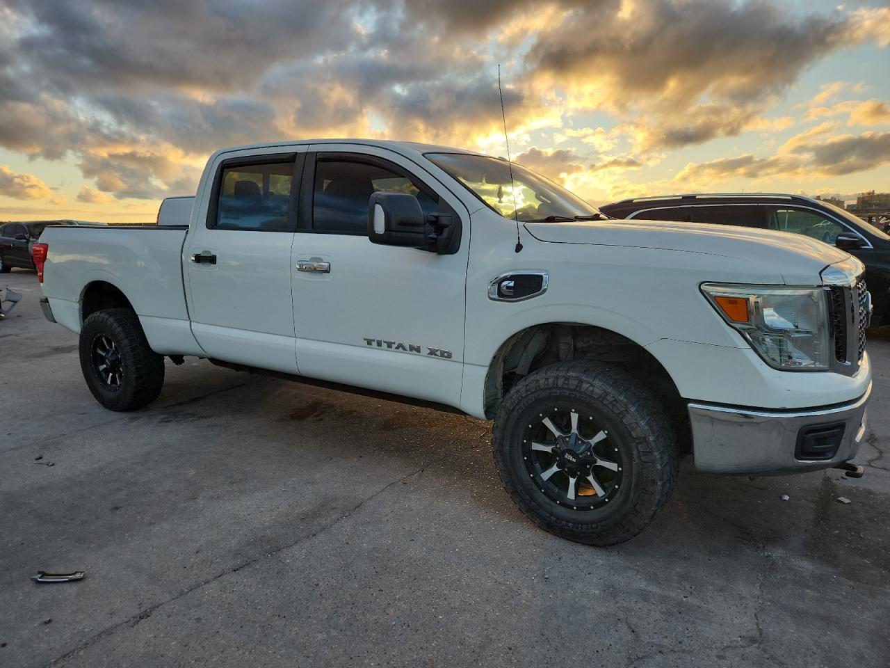 2017 NISSAN