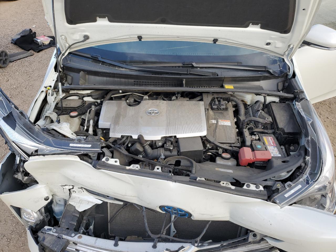 2016 TOYOTA PRIUS