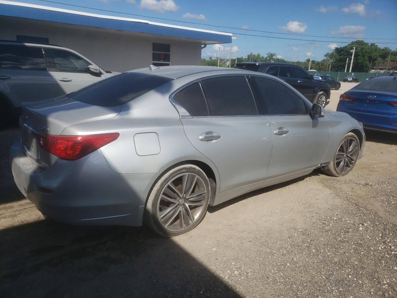 2014 INFINITI Q50