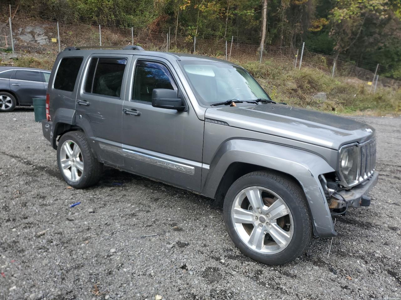 2012 JEEP Liberty