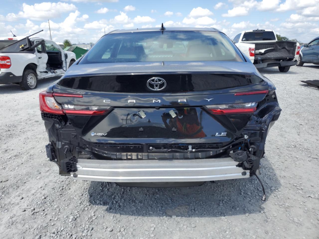 2025 TOYOTA CAMRY