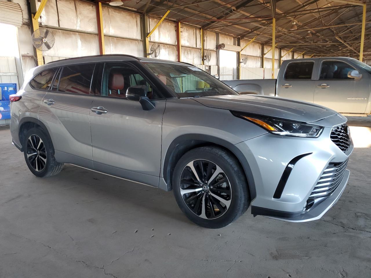 2022 TOYOTA HIGHLANDER