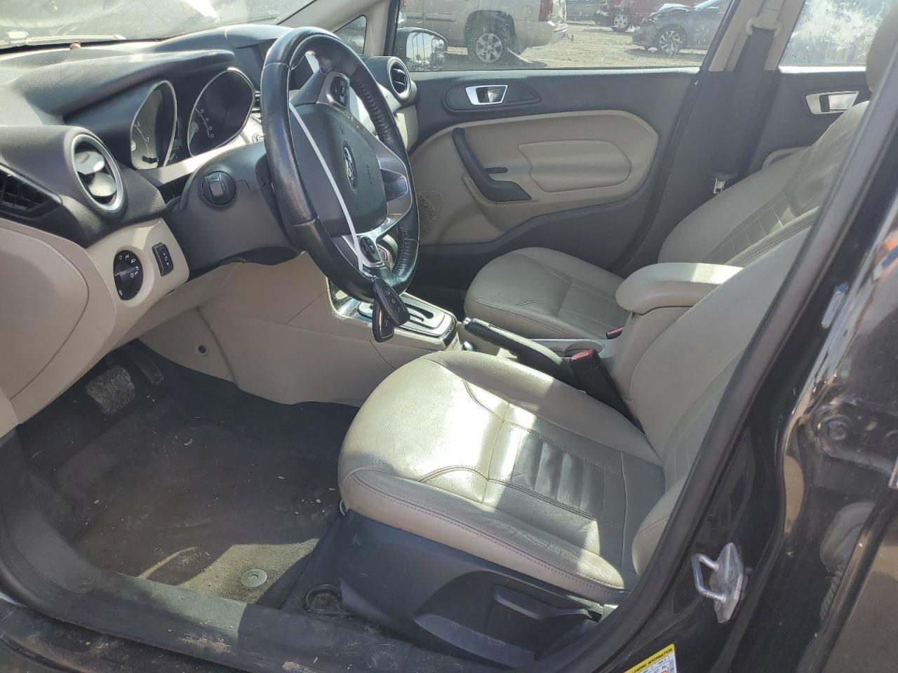 2014 FORD Fiesta