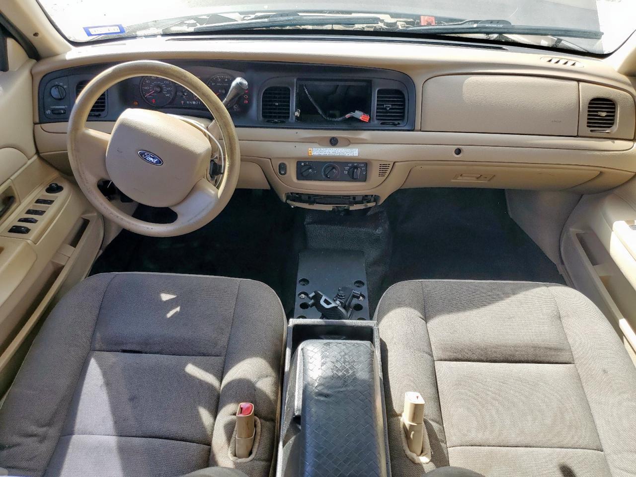 2010 FORD Crown Victoria