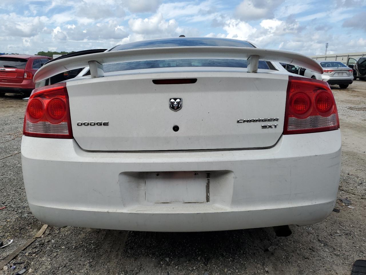 2010 DODGE CHARGER