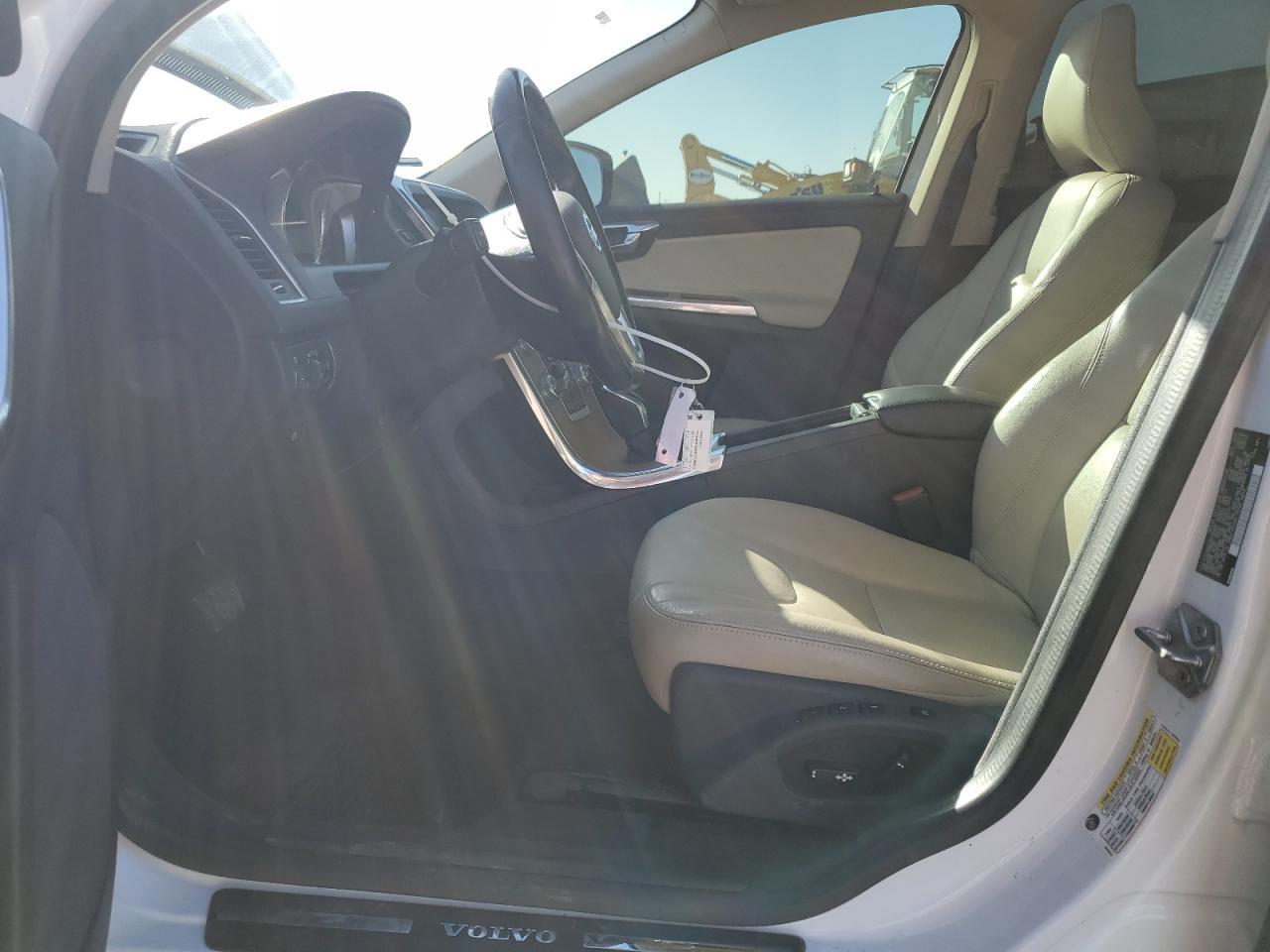2017 VOLVO XC60