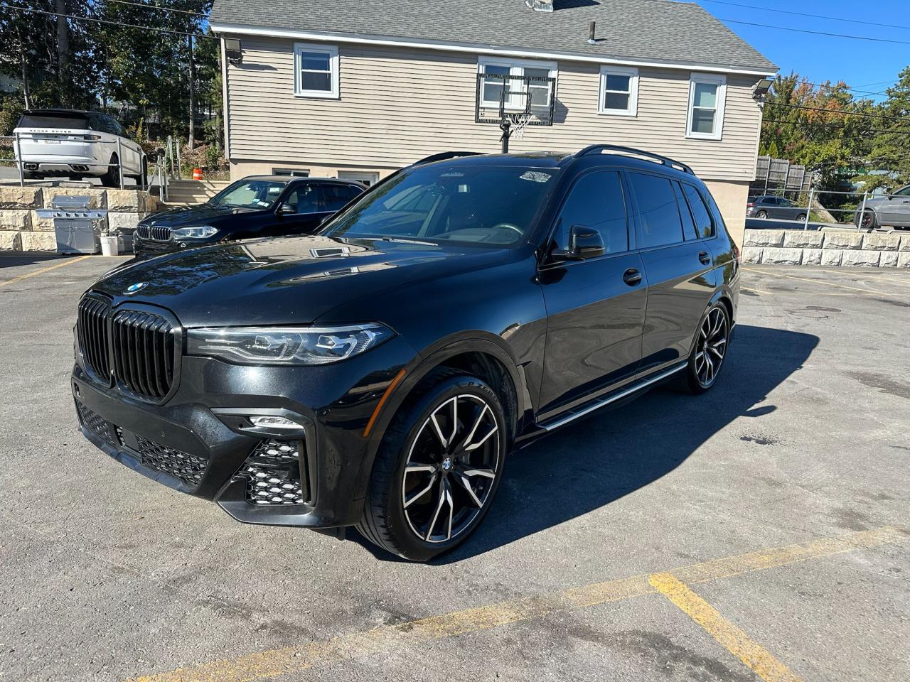 2021 BMW X7