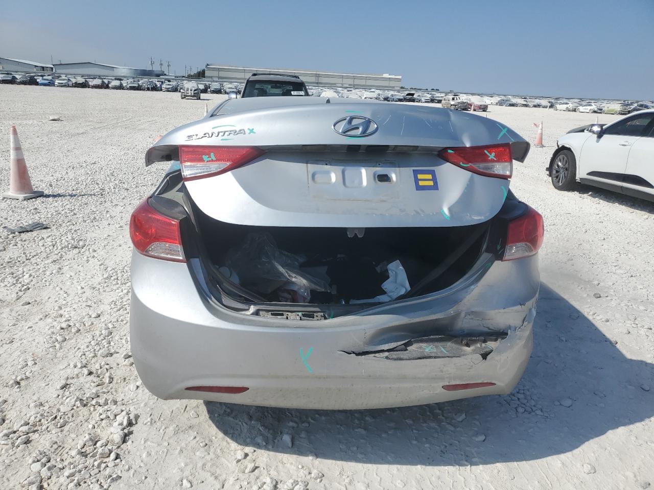2013 HYUNDAI ELANTRA