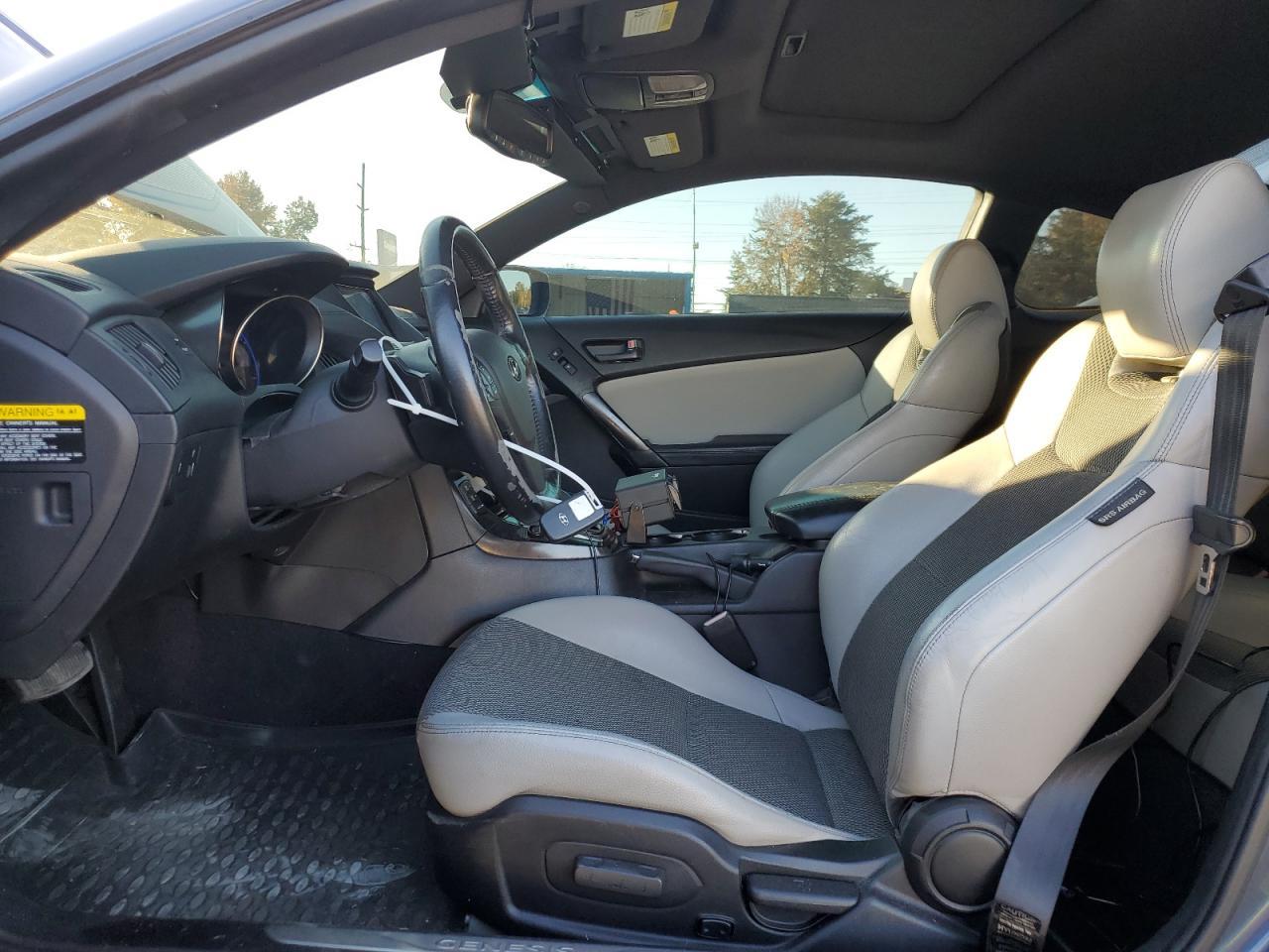 2013 HYUNDAI GENESIS
