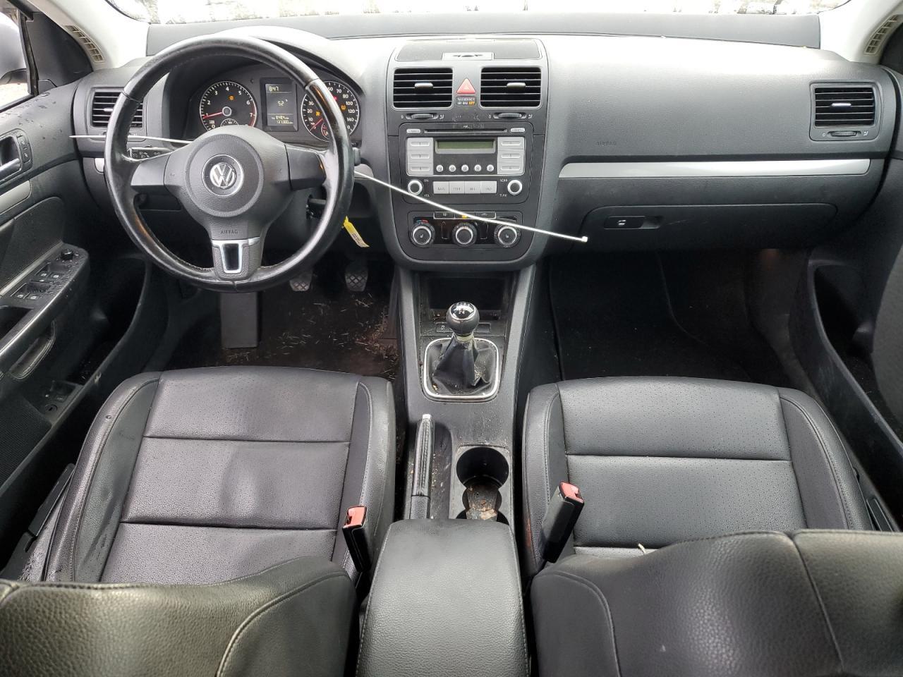 2010 VOLKSWAGEN JETTA