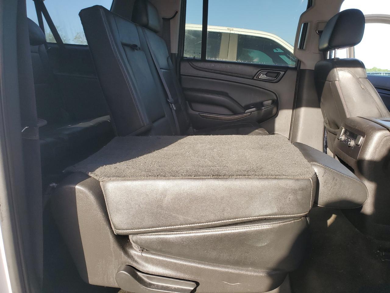 2016 CHEVROLET Suburban