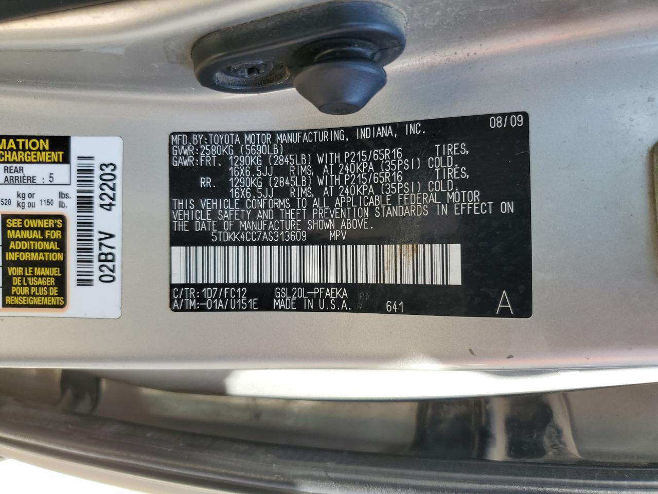 2010 TOYOTA SIENNA