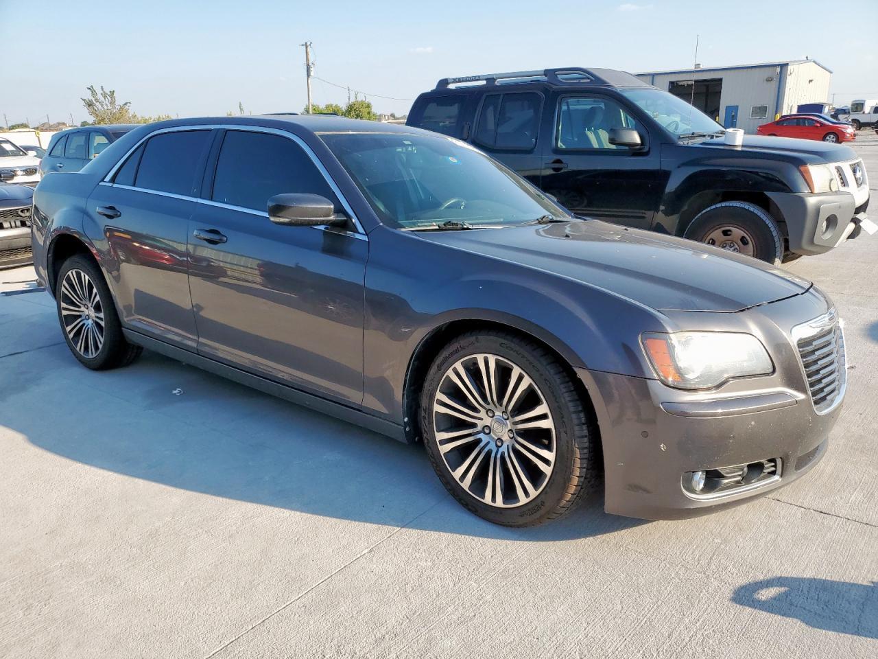 2014 CHRYSLER 300