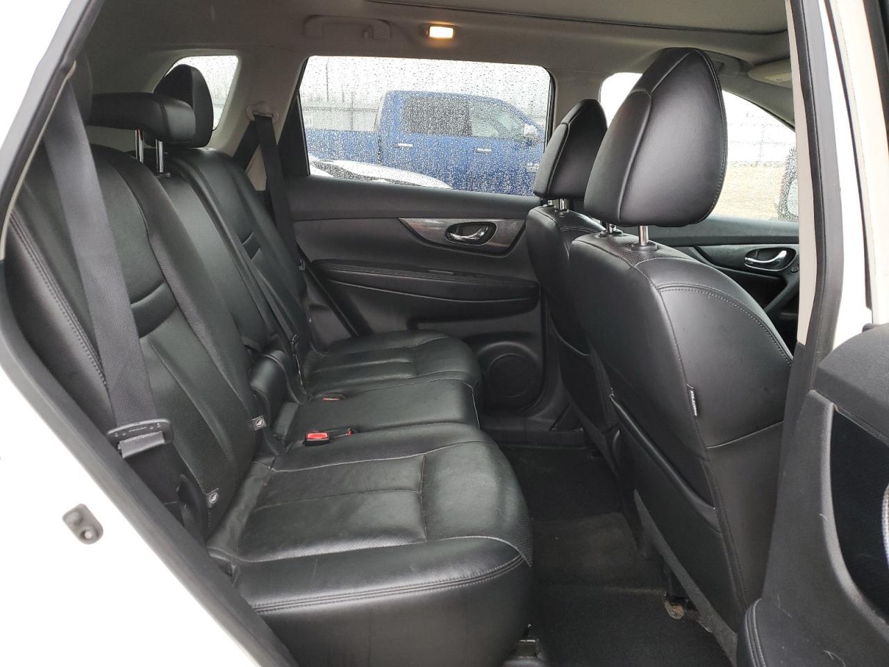 2016 NISSAN ROGUE