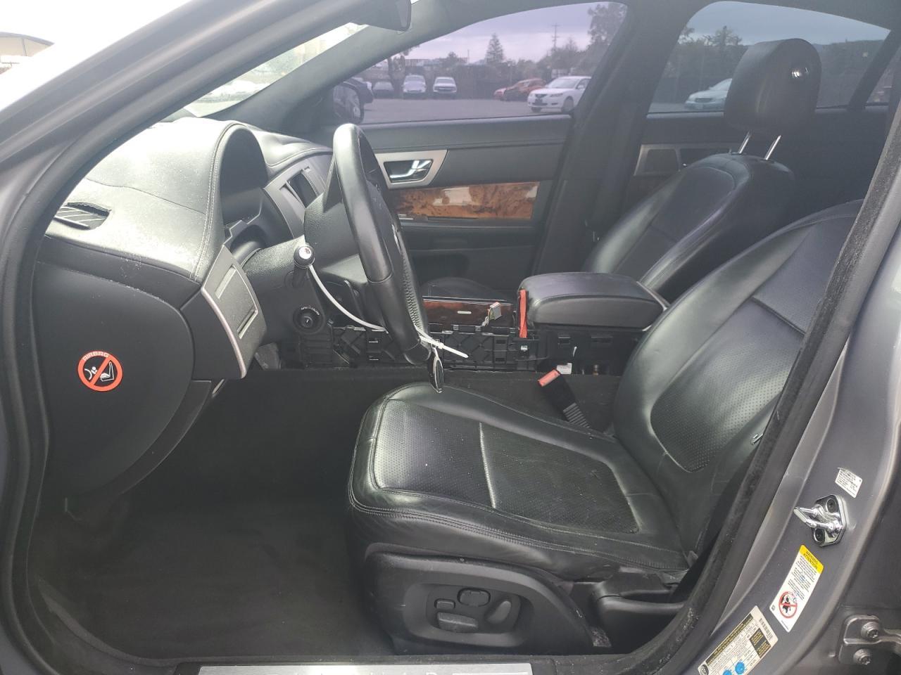 2011 JAGUAR XF