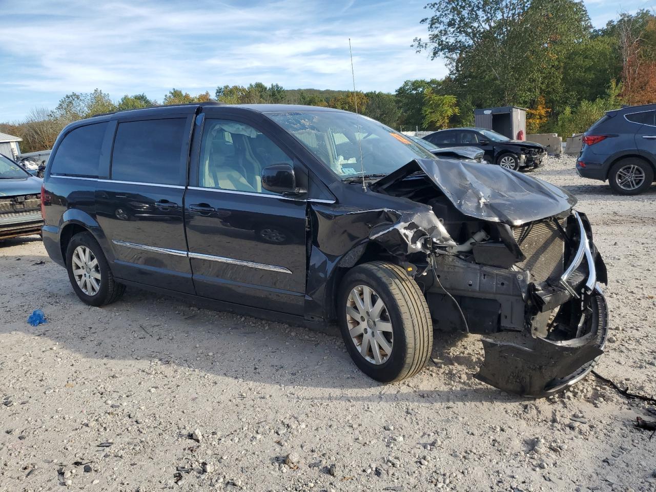2015 CHRYSLER Town & Country