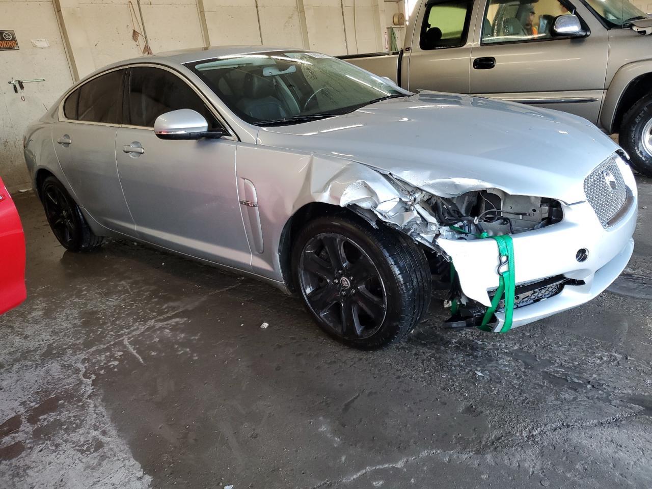 2011 JAGUAR XF