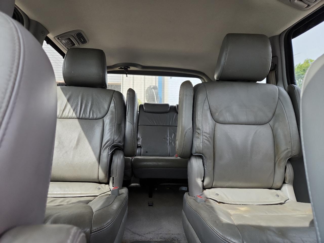 2009 TOYOTA SIENNA