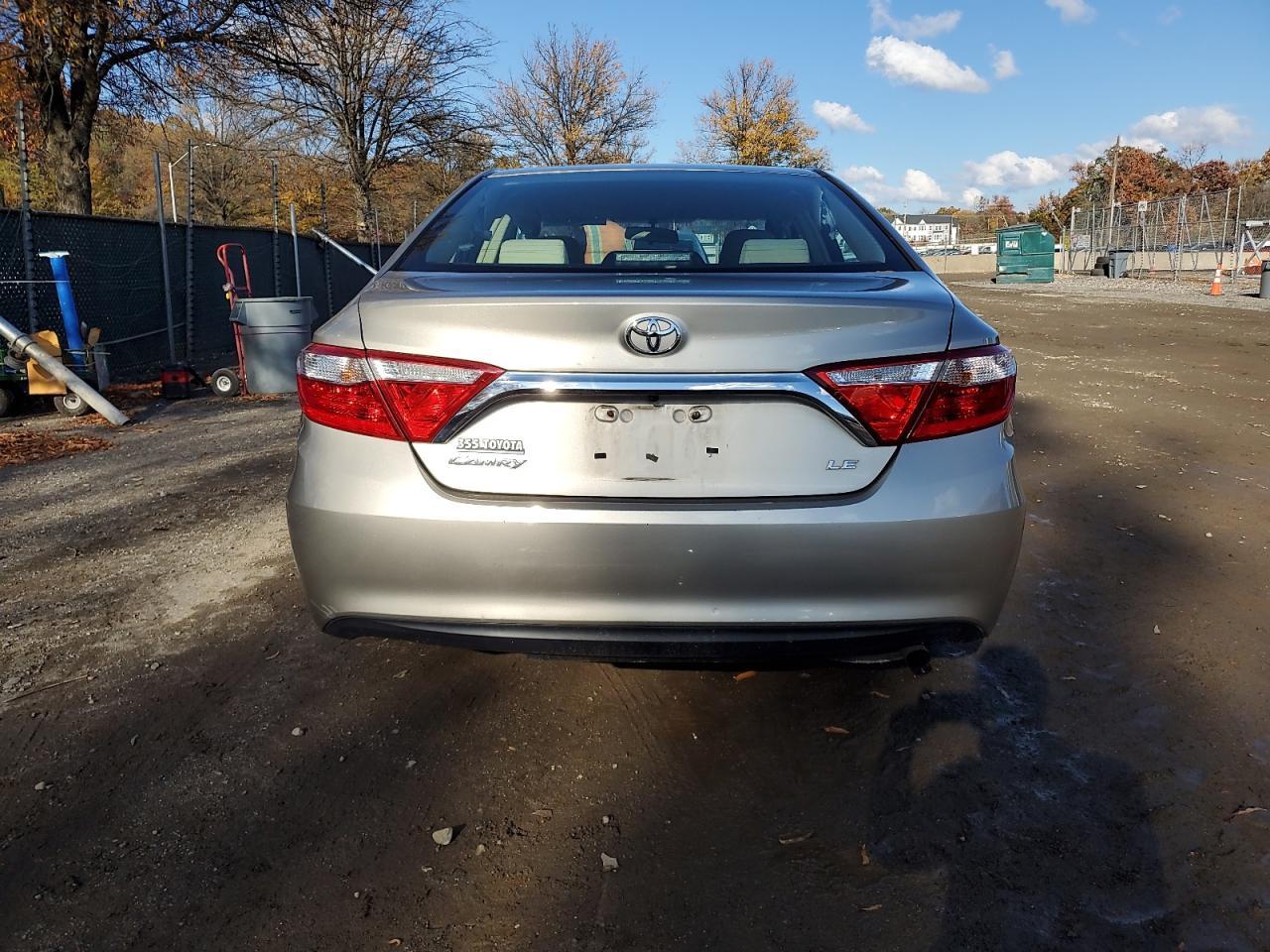 2016 TOYOTA CAMRY