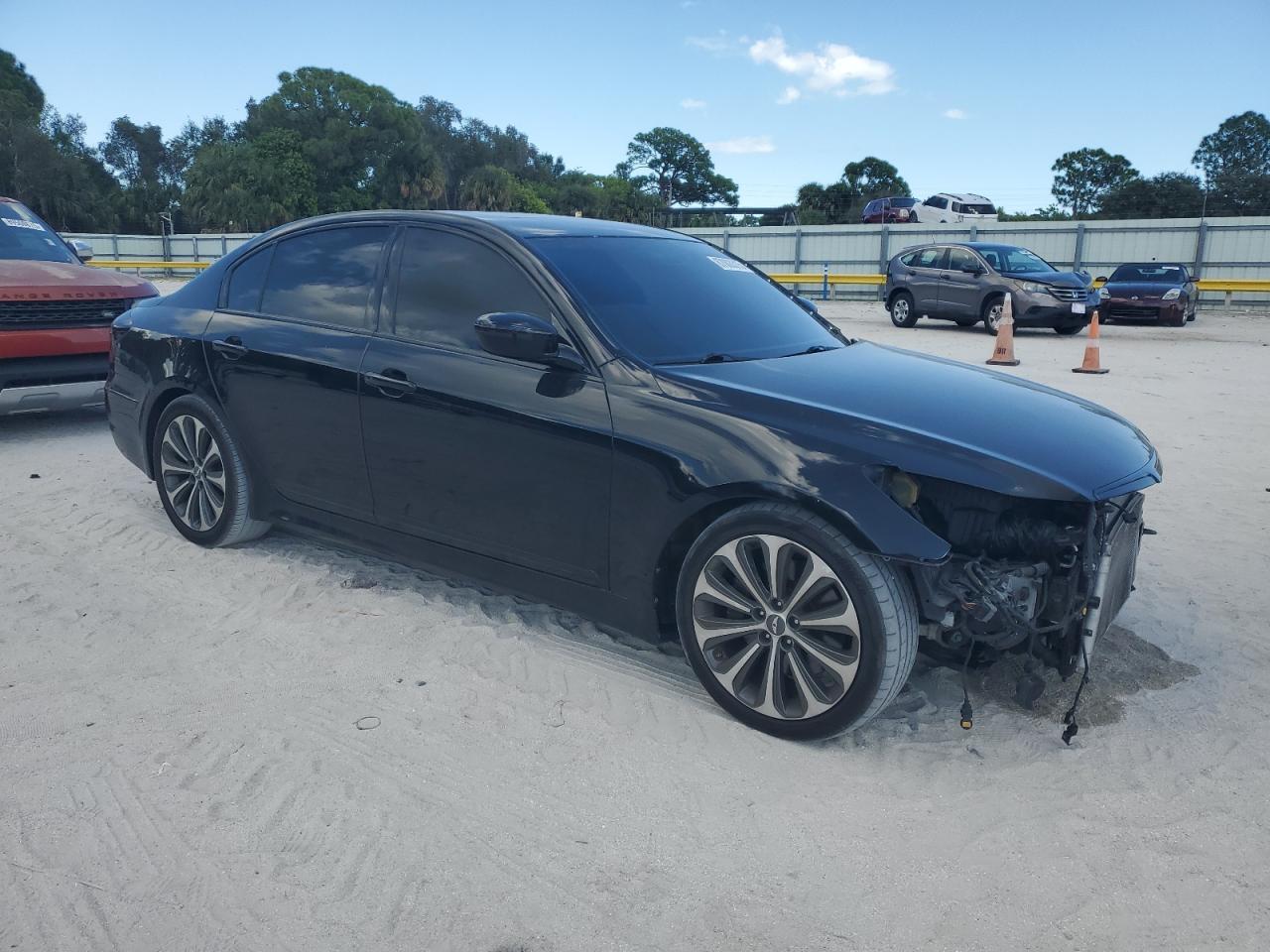 2013 HYUNDAI GENESIS