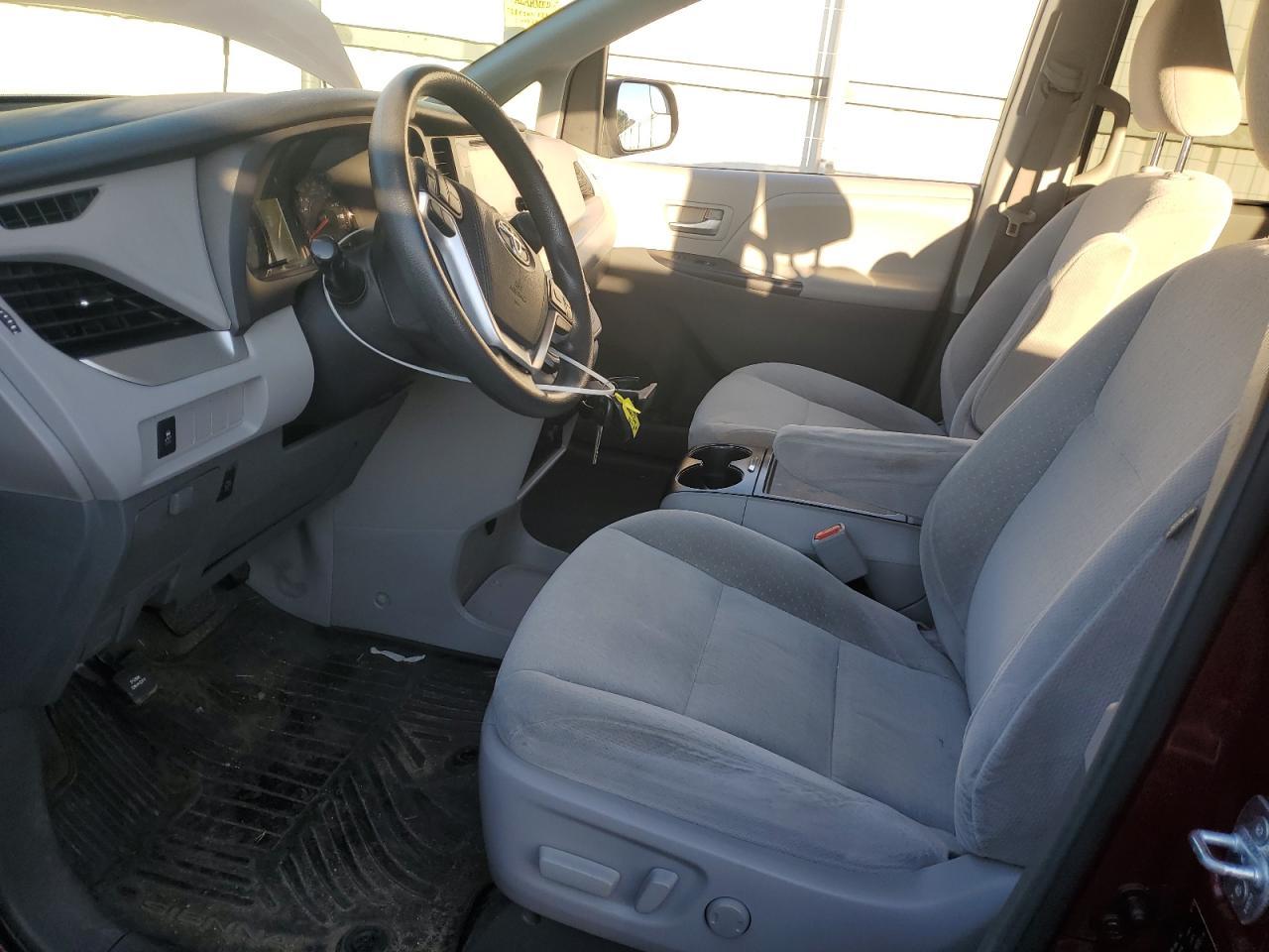 2017 TOYOTA SIENNA