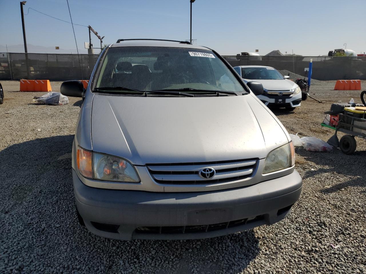 2002 TOYOTA SIENNA
