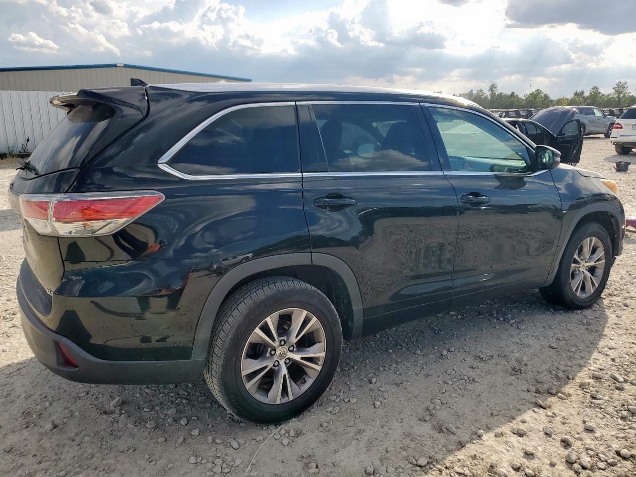 2015 TOYOTA HIGHLANDER