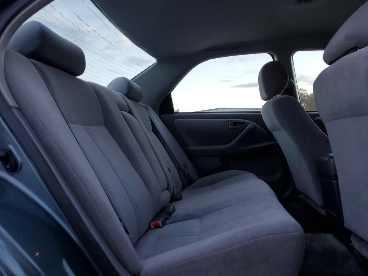 2001 TOYOTA CAMRY