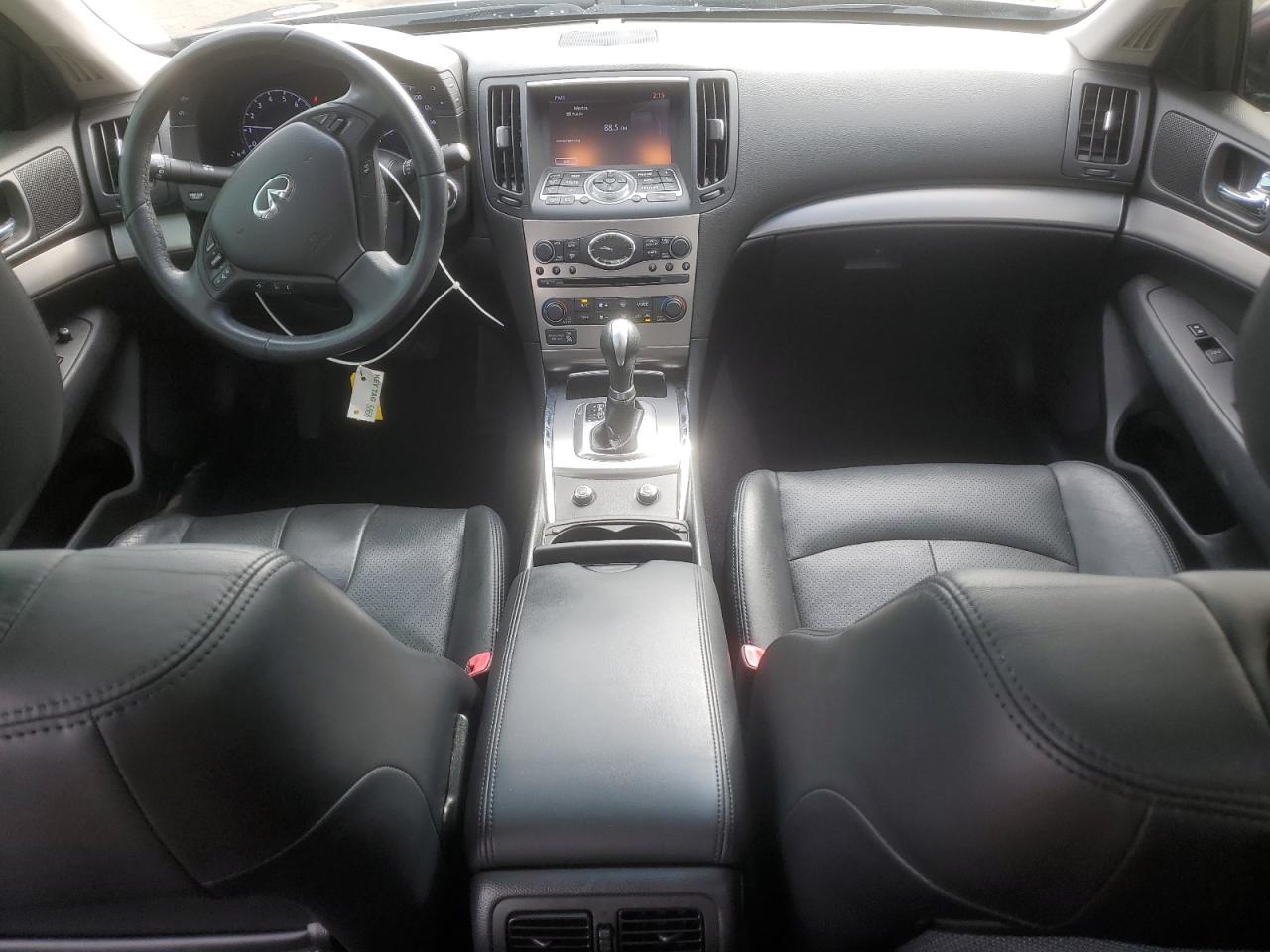 2015 INFINITI Q40