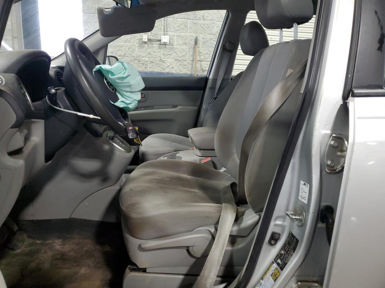 2008 KIA RONDO