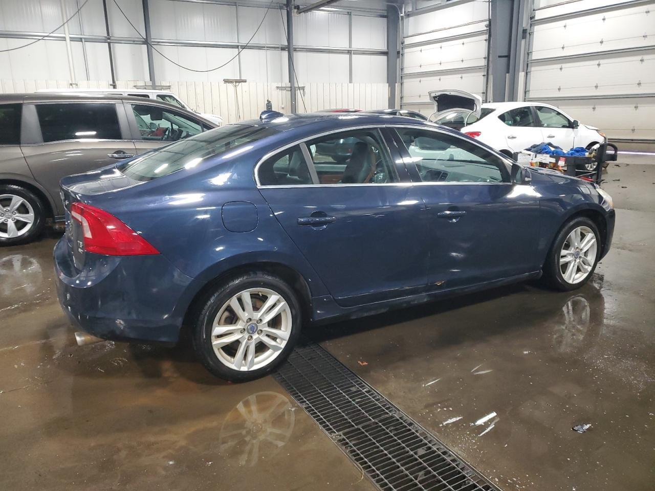 2013 VOLVO S60