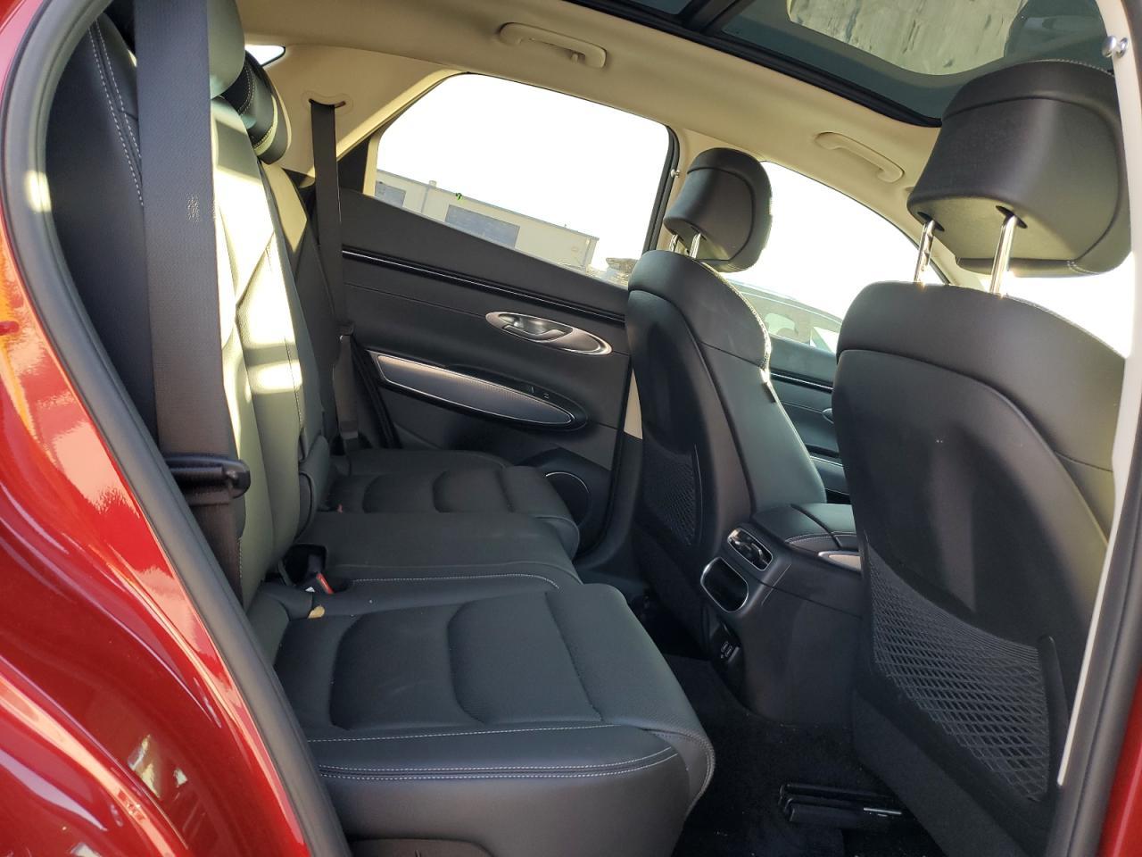 2023 GENESIS GV70