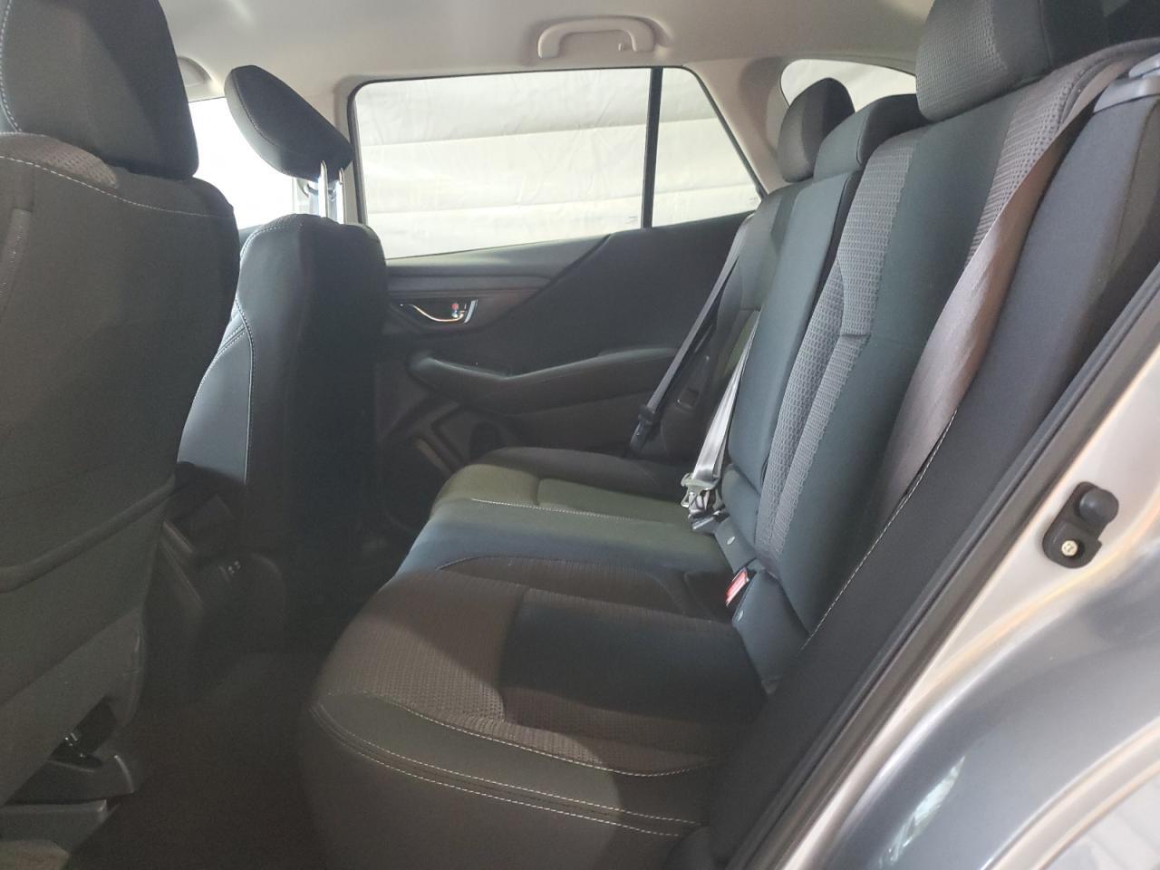 2021 SUBARU Outback