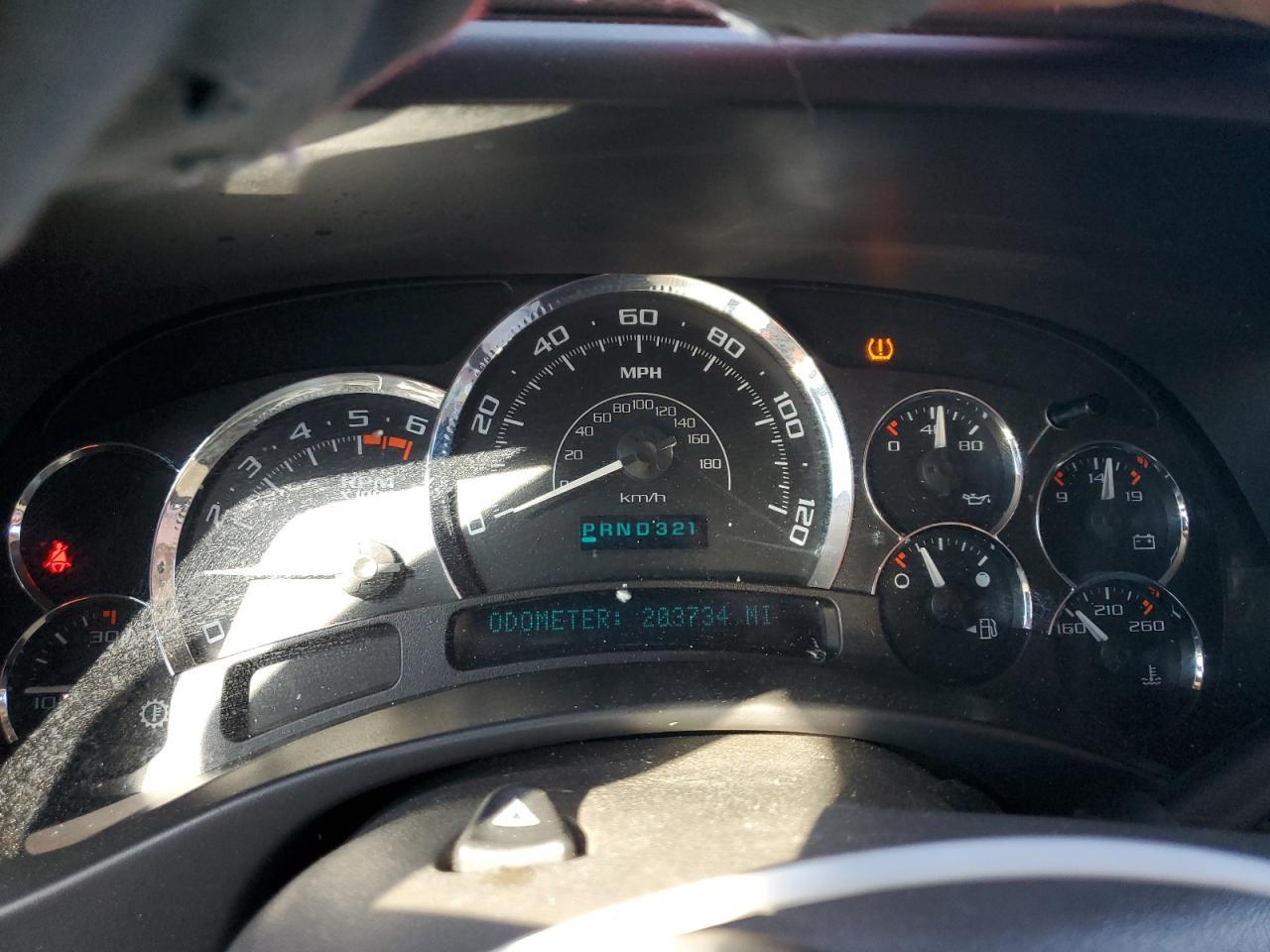 2005 CADILLAC ESCALADE