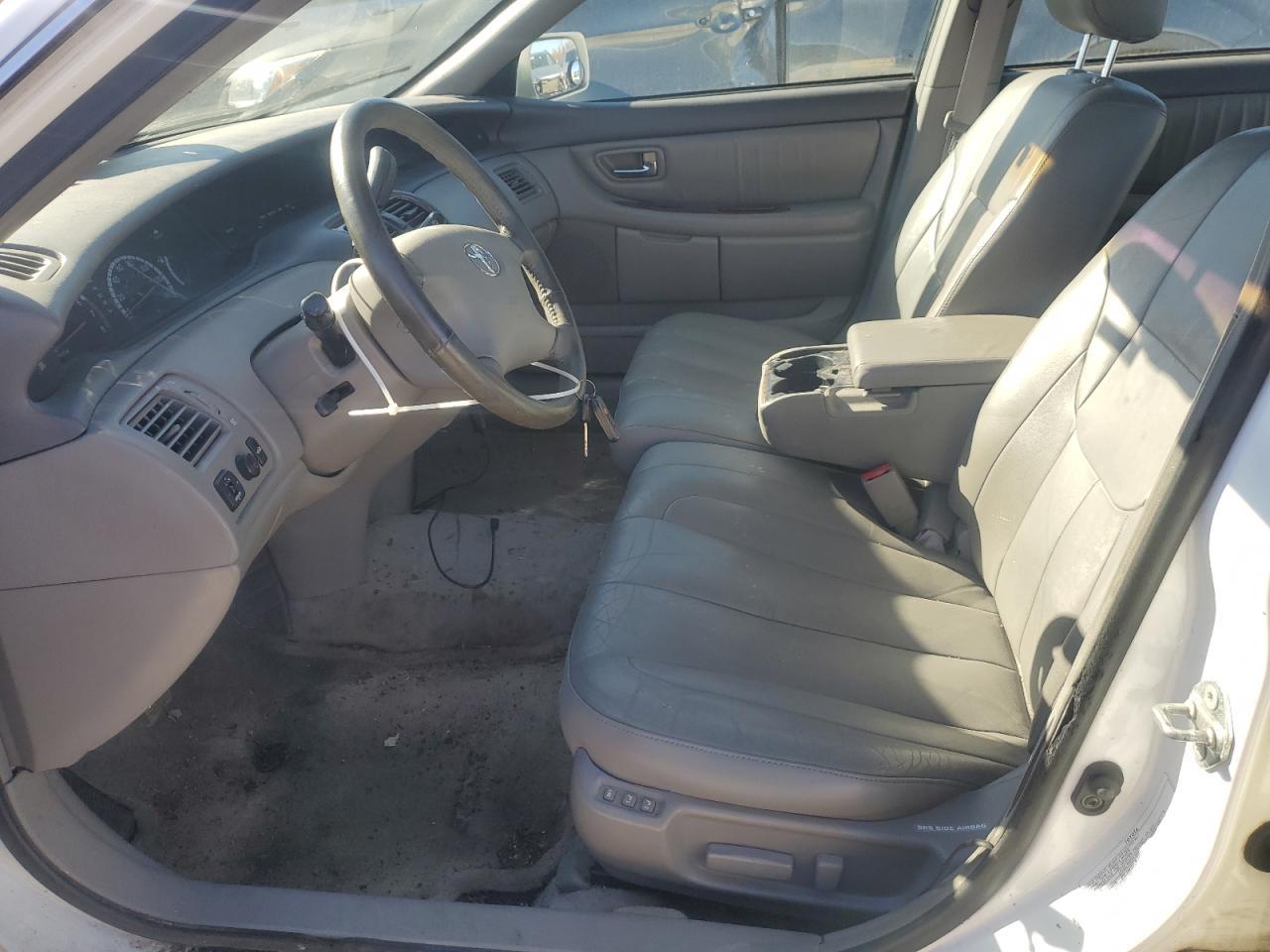 2002 TOYOTA Avalon