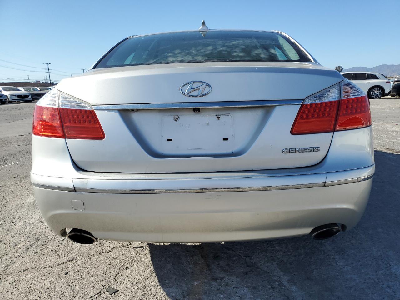 2010 HYUNDAI GENESIS