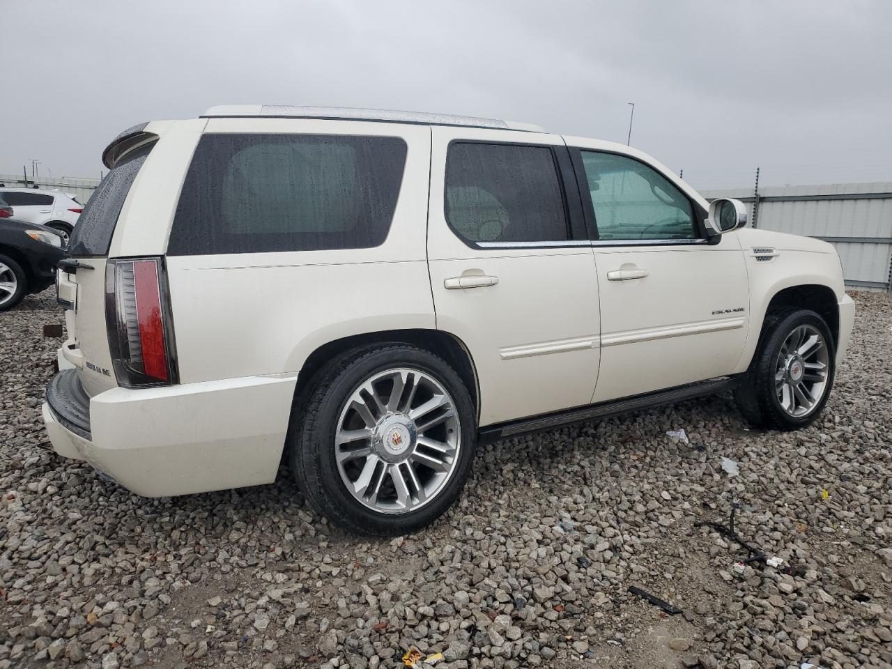 2013 CADILLAC ESCALADE