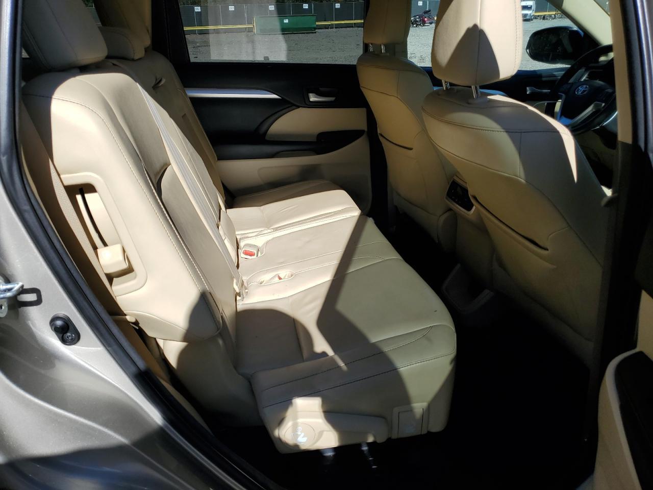2015 TOYOTA HIGHLANDER